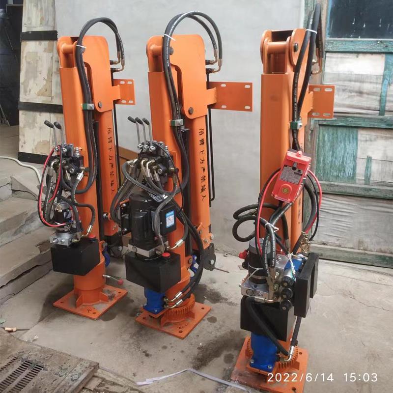 龙岗区重汽蓝牌随车吊 3.2吨 国六动力强 液压驱动 农用自卸起重机